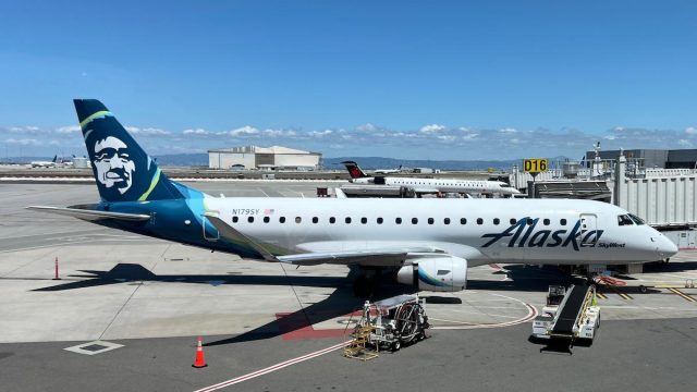 Airline Drama: Family Removed from Flight Over Seat Assignment Error | rtp wajik777 hari ini, super4