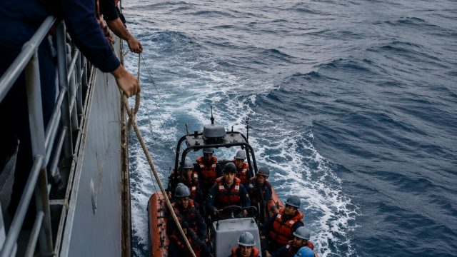 Urgent Evacuation Efforts for 11,000 Sailors in Strait of Hormuz | keluaran angka singapura malam in