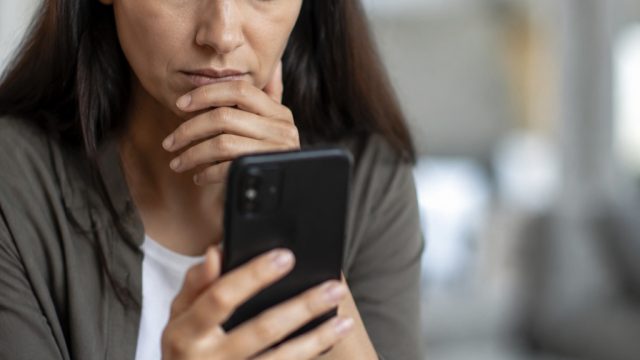 WhatsApp Urges Caution with Unknown Contacts: Here's Why It Matters | link alternatif sky777, rtp sl