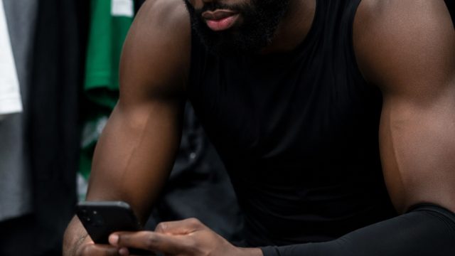 Jaylen Brown's Social Media Post Sparks Trade Speculation Amid Celtics Rumors | slot depo 50 dapat 3